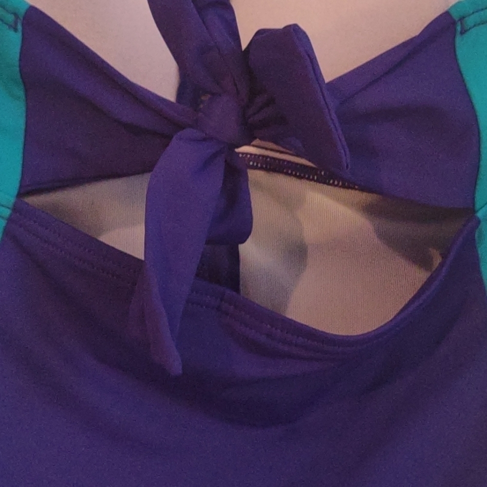 Tommy Bahama women's one piece bathing suit - Picture 4 of 6